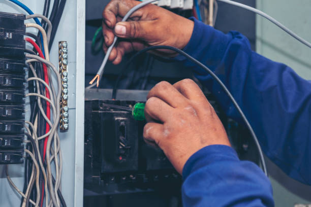 Best Local Electrician Companies  in Fuquay Varina, NC